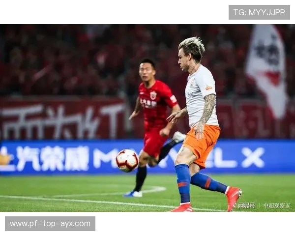 上港艰难逆转重庆,比赛激烈惊心动魄